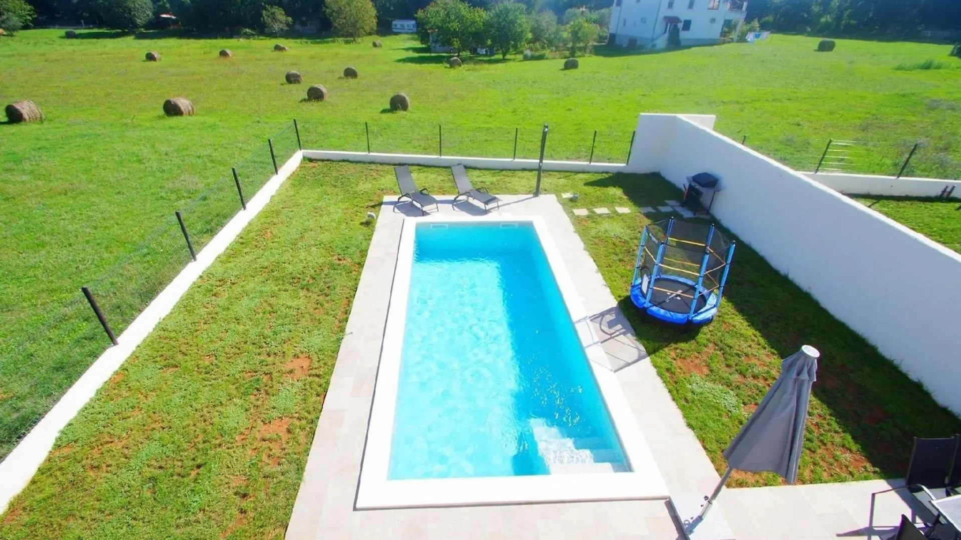 Ferienhaus Mit Privatpool Fuer 7 Personen Ca 120 M In Sisan, Istrien Medulin Und Umgebung Holiday home